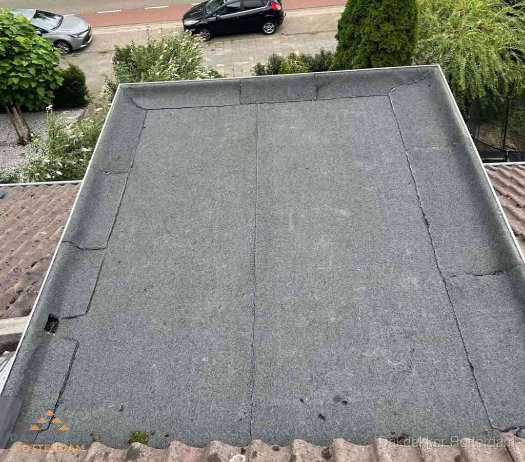 Dakbedekking schuur met bitumen in Rotterdam